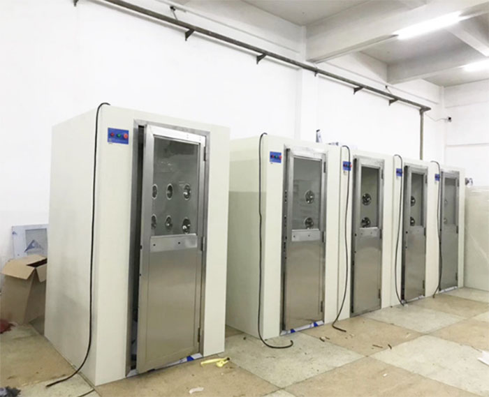 風(fēng)淋室尺寸：1200風(fēng)淋室，1300風(fēng)淋室，1400風(fēng)淋室，1590風(fēng)淋室。