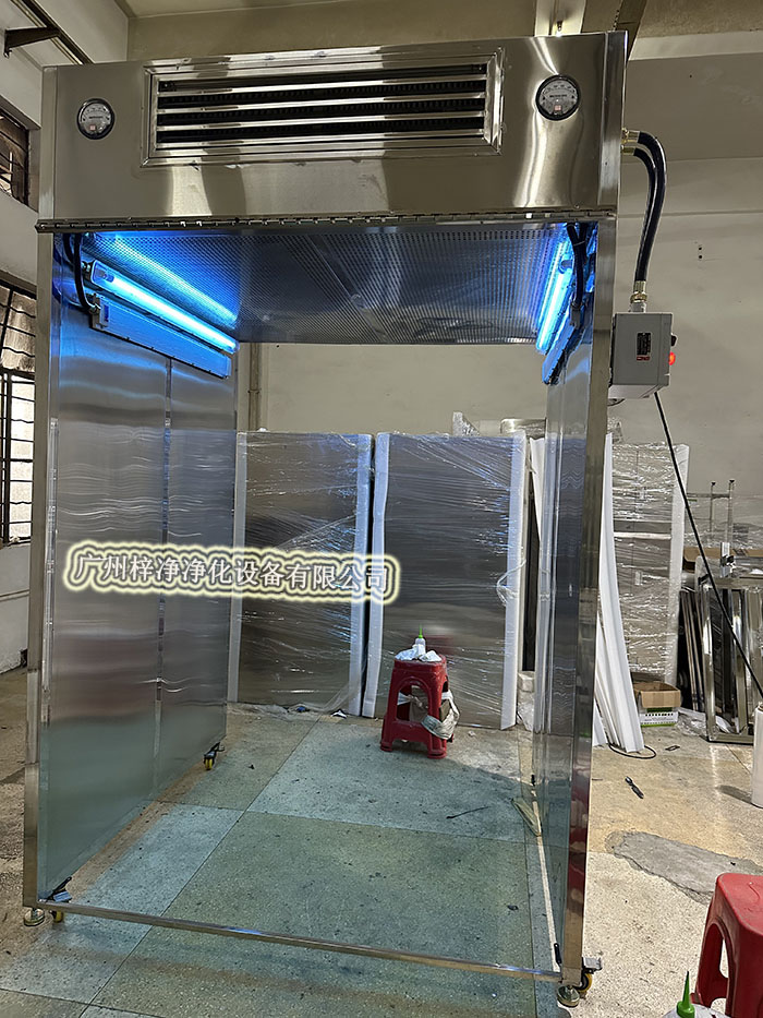 層流罩取樣車是一種用于在無菌或潔凈環(huán)境下進(jìn)行樣品采集的專用設(shè)備。