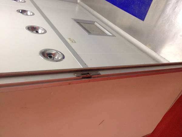 彩鋼板風(fēng)淋室 彩鋼板風(fēng)淋室照片